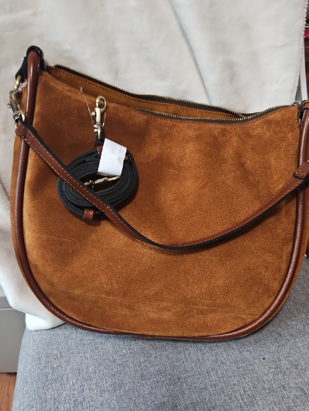 Beautiful Patricia Nash Suede Tassel Hobo Bag in Cognac Brown NWT - Picture 12 of 16